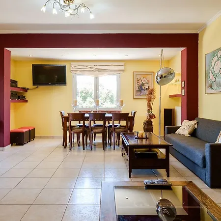 Holiday home Relaxing Family Home, Near Many Sandy Beaches *