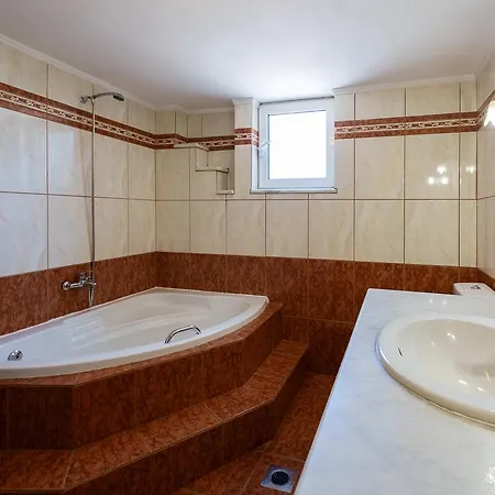 Relaxing Family Home, Near Many Sandy Beaches * Souda