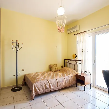 Relaxing Family Home, Near Many Sandy Beaches 펜션